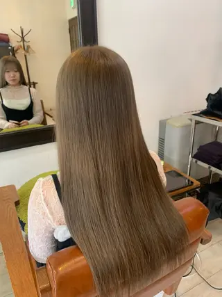 ロング カラー ハイライト✨髪質改善 TAKAさんです😊のヘアスタイル