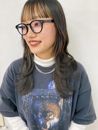 ミディアム カラー レイヤーウルフ エクステ磯部のヘアスタイル