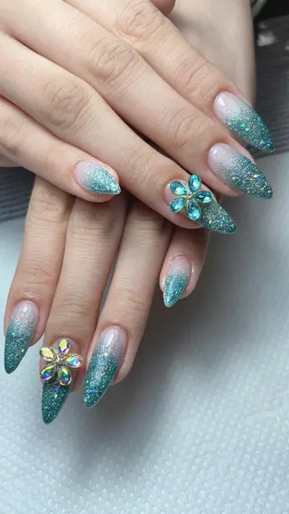 ネイル Munail サロン所属・むねいる nail salonのネイルデザイン