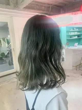 ミディアム カラー ヘアアレンジ 🧨ブリーチー×ボブ レイヤー💎じゅえるのヘアスタイル