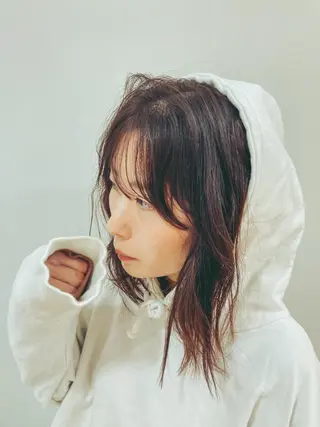 ミディアム カラー 樋野 亮のヘアスタイル