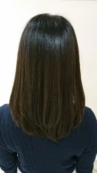 セミロング 齋藤  愛美のヘアスタイル