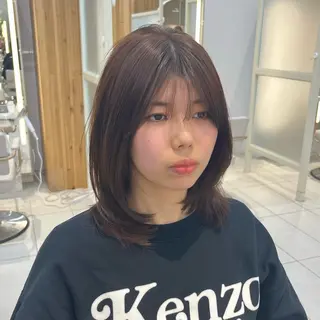 ミディアム 似合わせレイヤー/ 透明感カラーのヘアスタイル