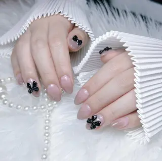 ネイル RAFFINE 月🦋🩵のネイルデザイン