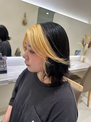 ミディアム カラー ヘアアレンジ タイトボブ個性派カラ ーAKANEのヘアスタイル