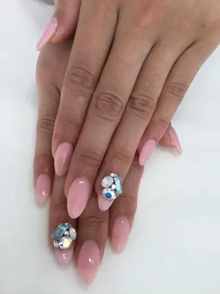 ネイル 💎🐰 saki. m 🐰💎のネイルデザイン