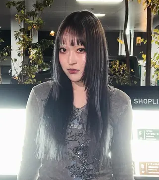 カラー ハイトーン KAISEIのヘアスタイル