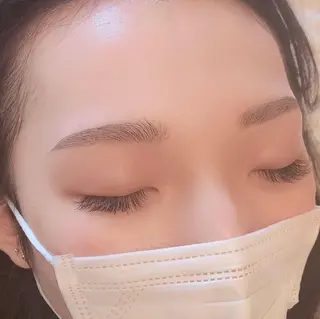 アイブロウ eyelash salon winkerbell所属・山下 由衣のマツエク・マツパデザイン