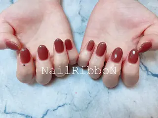 ネイル ネイルリボン 受付スタッフのネイルデザイン