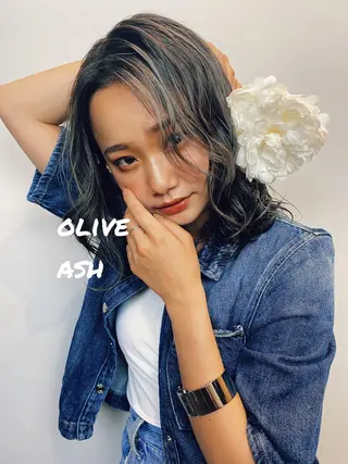 セミロング LATTE  渋谷所属・♡レイヤーカット れお♡のヘアスタイル