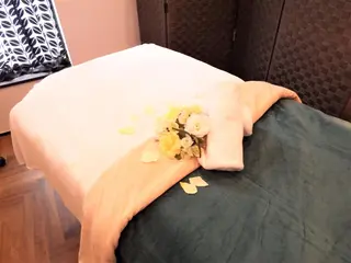 【PourVous】 AYUMIのネイルデザイン