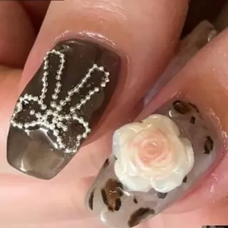 ネイル Bonnal所属・Manamǐ 個性派のネイルデザイン