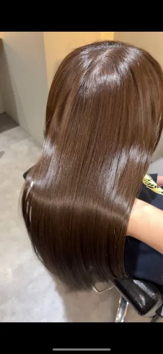 カラー レイヤーカット/ うる艶カラー/ユイのヘアスタイル