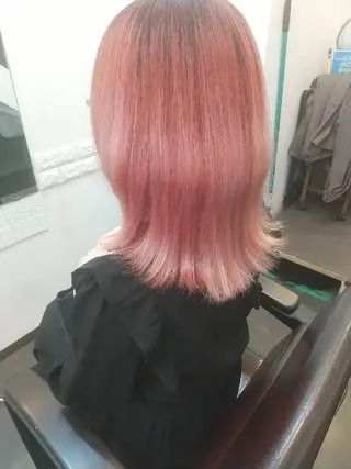 ミディアム 🌈カラー33∞円 🌈北綾瀬 谷中店のヘアスタイル