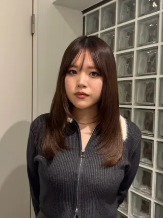 セミロング カラー 朝の準備が楽になる レイヤー🎀Macoのヘアスタイル