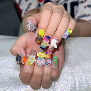 ネイル Queens 榊 まおのネイルデザイン