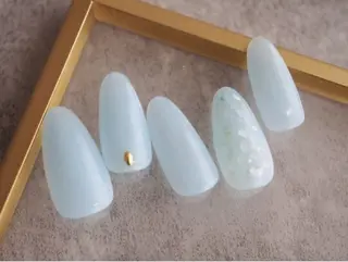 ネイル 鈴木 麻里のネイルデザイン