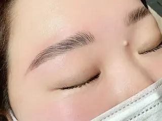 アイブロウ etora新宿 ‎🌺のマツエク・マツパデザイン