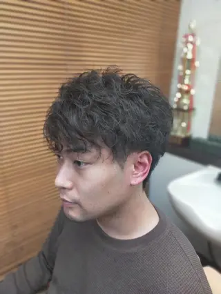 ショート パーマ おしゃれさろんオオキ所属・男を磨く Barber オオキのヘアスタイル