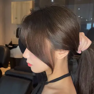 セミロング ハッシュカット🖤 レイヤー/透けカラーのヘアスタイル