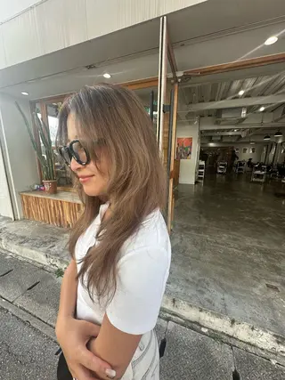 ロング カラー KOU×北谷× BY MY SIDEのヘアスタイル