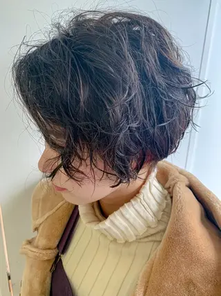 パーマ nuu所属・💜ショート💜 ウルフ、ボブ二色亜美のヘアスタイル