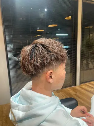 パーマ メンズ 中溝 陵太のヘアスタイル