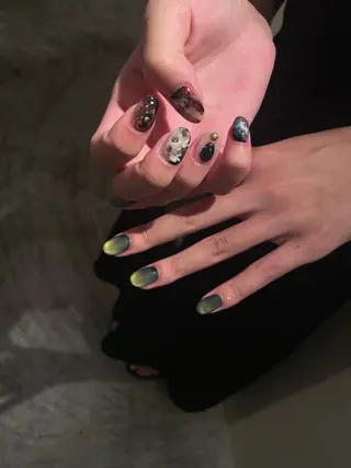 ネイル SALON VILLAGE AOYAMA 2nd.所属・NAKAMURA HARUKAのネイルデザイン