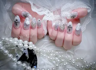 ネイル She_nail所属・LSA_ BELLAのネイルデザイン
