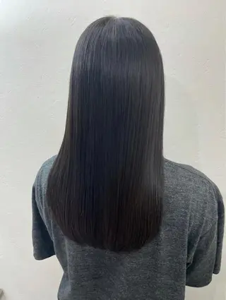 ロング 小山田 彩美のヘアスタイル