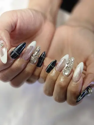 ネイル Y. Reonaのネイルデザイン