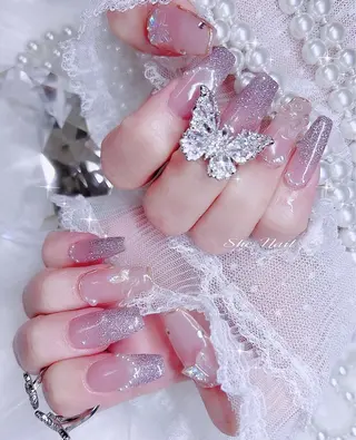ネイル She   Nail所属・ISA_ BELLAのネイルデザイン