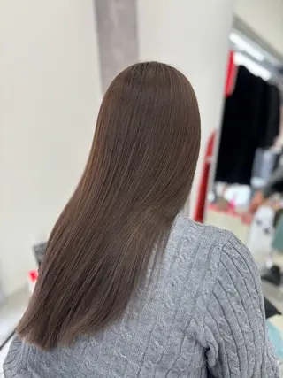 カラー MEMENTO所属・MEMENTO YUZUのヘアスタイル