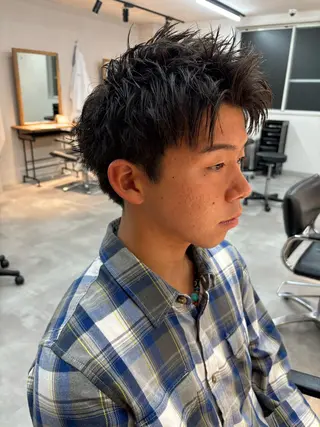 メンズ フェザーパーマ/韓国 /メンズカット/保立のヘアスタイル