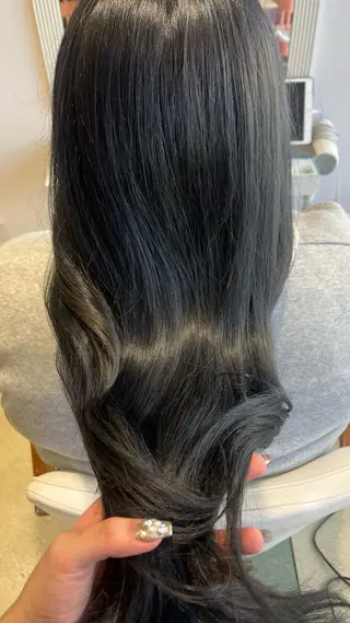 ロング カラー ベージュカラー⌇﻿ くびれヘア.𐙚心音のヘアスタイル