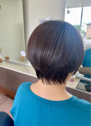 ショート attrice杉山 綾乃のヘアスタイル