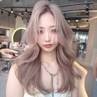 ロング カラー Lond Le'a /ハイトーンカラーのヘアスタイル