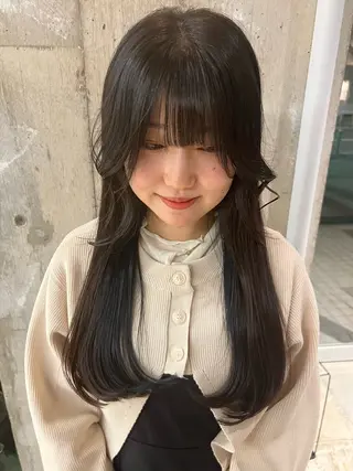 ロング piilo／ 岩花梨乃のヘアスタイル