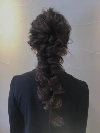 ロング ヘアアレンジ G LUX(ジールクス)所属・清水 まなのマツエク・マツパデザイン