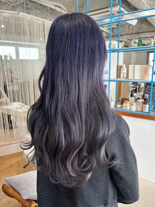 ロング カラー 伊藤 かなのヘアスタイル