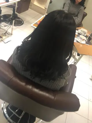 ロング ブリーチカラー🌈 嘉名 真樹のヘアスタイル