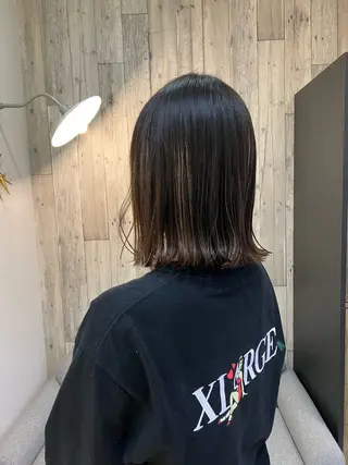 ミディアム 藤田 七海のヘアスタイル