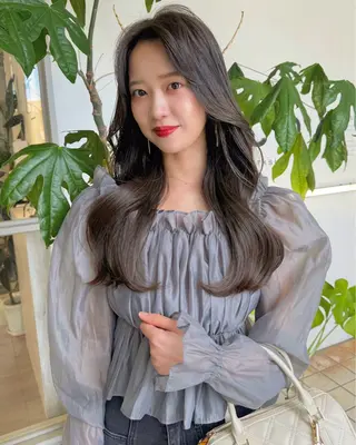 ロング カラー ヘアアレンジ umu.［韓国ヘア /ダウンパーマ］のヘアスタイル