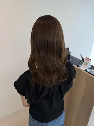 ミディアム カラー 顔周りレイヤー /kokoro🦮のヘアスタイル