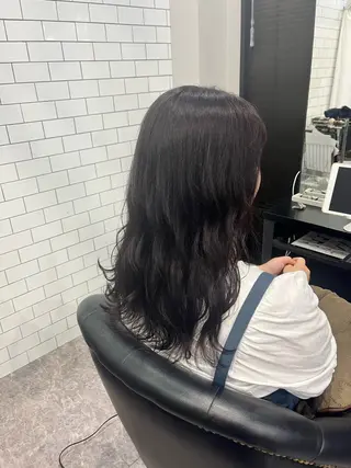 ロング 友滝 真菜美のヘアスタイル