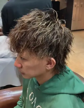 ショート カラー パーマ メンズ SHIFT  渡辺通店所属・タカクラ カズキのヘアスタイル