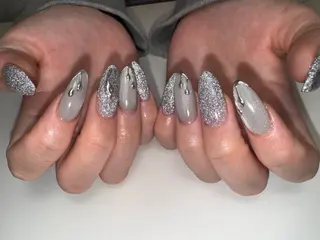 ネイル 鈴木 沙羅のネイルデザイン