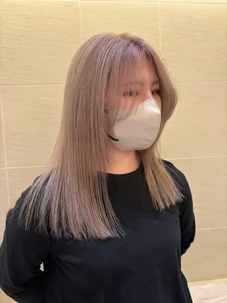 ミディアム yiye   青山店所属・Rako .のヘアスタイル