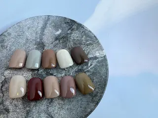 ネイル W.eyelash所属・ダブリュー アイラッシュの眉毛・アイブロウイメージ