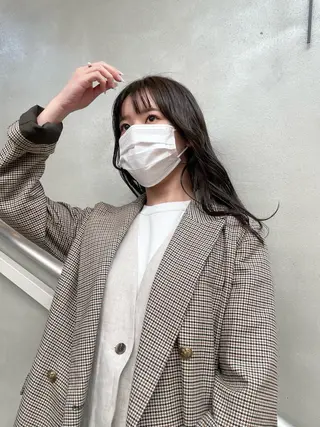 ロング カラー 佐藤 永夏のヘアスタイル